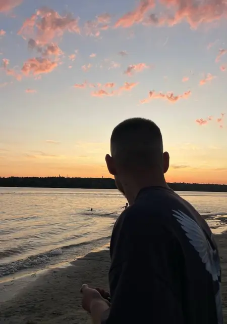 Я Vladislav, 22 років з Сум, шукаю знайомство для приємного проведення часу