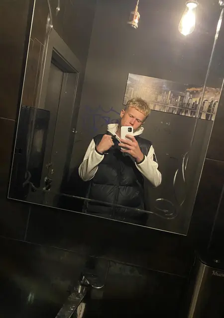 Михаил из Минска, мне 20, познакомлюсь на одну ночь