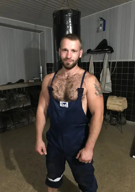 Hendsome з Хмельницького, мені 33 років, познайомлюсь на одну ніч