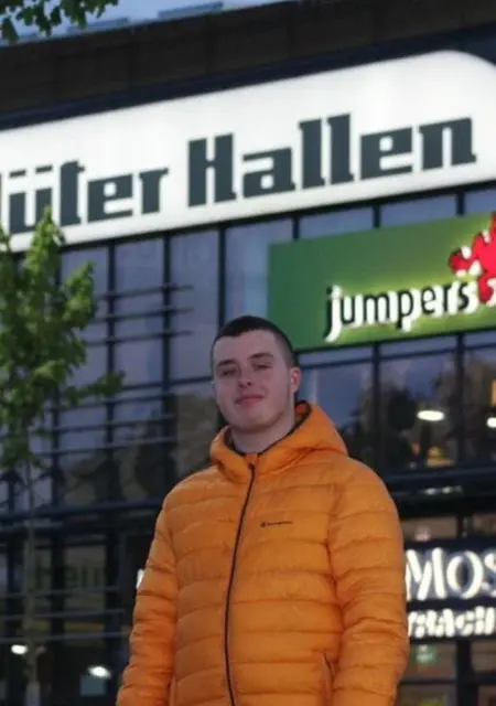 Я Max, 21, из Берлина, ищу знакомство