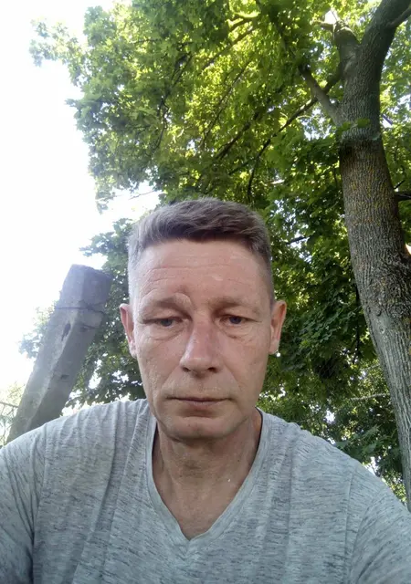 Валерий з Івано-Франківська, шукаю на сайті знайомства без зобов'язань