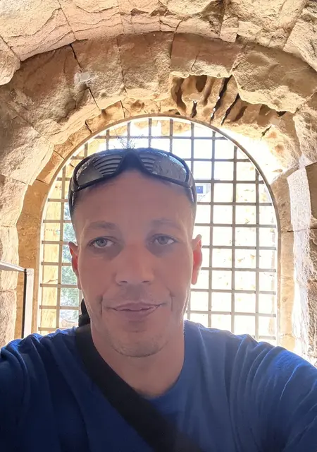 Jose Alejandro de Las Palmas de Gran Canaria, tengo 35 años, listo para conocer para relación a largo plazo