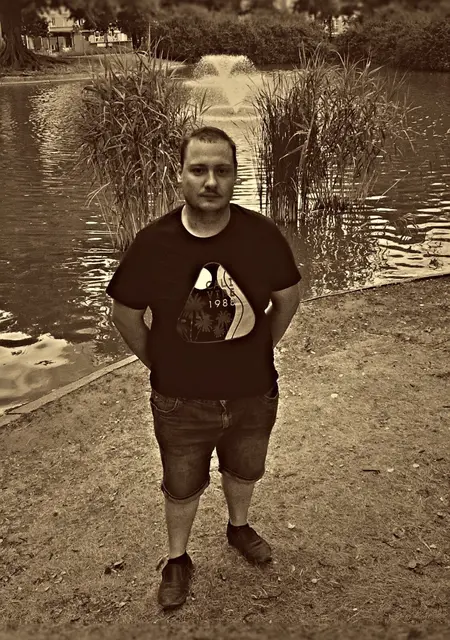 Я Valeron, 32, знакомлюсь без обязательств в Киеве