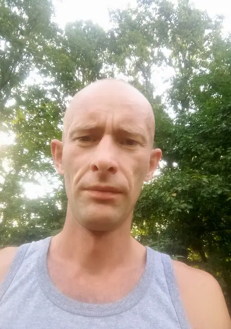 Я Валера, 47, из Орши, ищу знакомства без обязательств