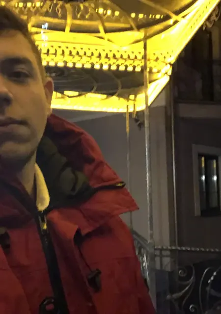 Василь з Ужгород, мені 26 років, познайомлюсь для приємне проведення часу