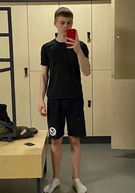 Noel Salmamo из Мальмё, мне 20, познакомлюсь на одну ночь