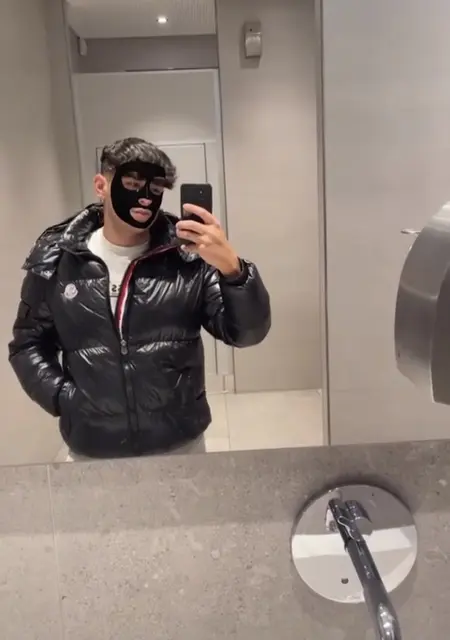 Tomá из Острова, мне 21, познакомлюсь на одну ночь