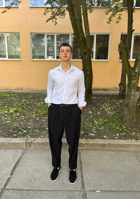 Максим з Марківки, мені 18 років, познайомлюсь для дружби