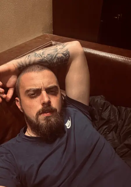 Joro из Софии, мне 29, познакомлюсь для открытые отношения