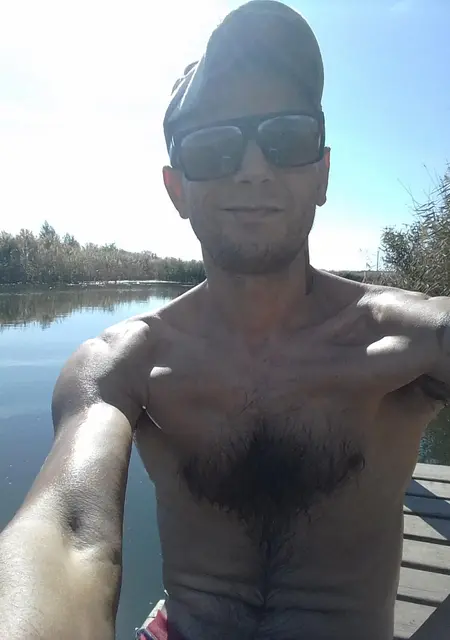 Максим из Костаная, мне 35, познакомлюсь на одну ночь