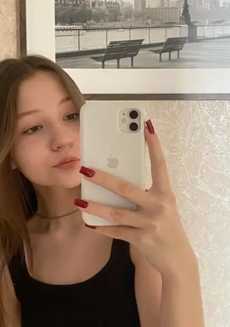 Алиса из Анкары, мне 21, познакомлюсь на одну ночь