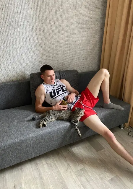 Вадим з Kadiivka, мені 21 років, познайомлюсь для приємного проведення часу