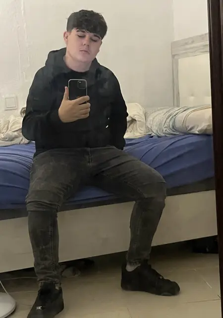 Nsns de Málaga, tengo 25 años, listo para conocer para lío de una noche