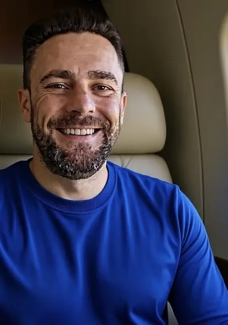 Paul из Парижа, ищу на сайте открытые отношения