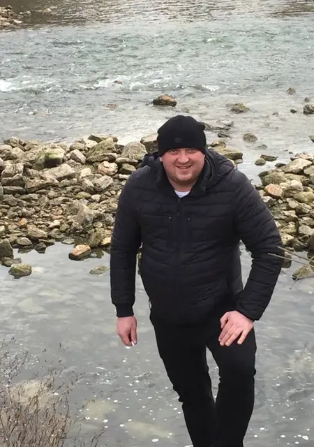 Алекандр з Миколаєва, шукаю на сайті знайомства на одну ніч