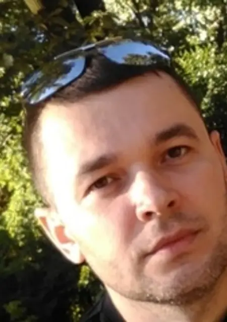 Я Денис, 43 років з Єнакієвого, шукаю знайомство для постійних стосунків