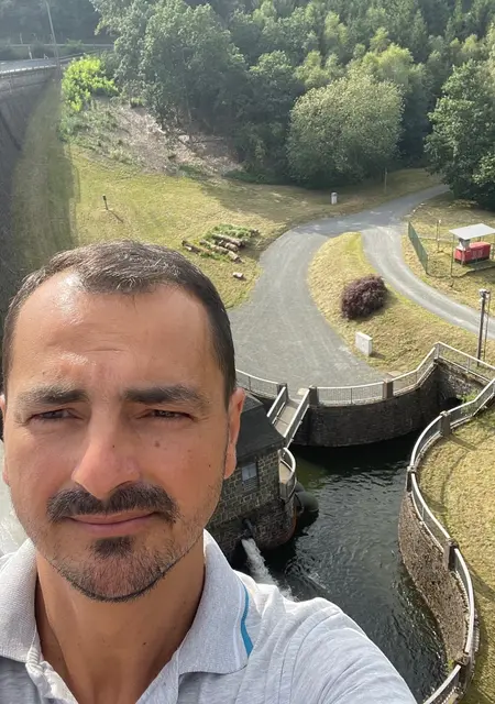 Я Florin, 39, из Эссного, ищу знакомства на одну ночь