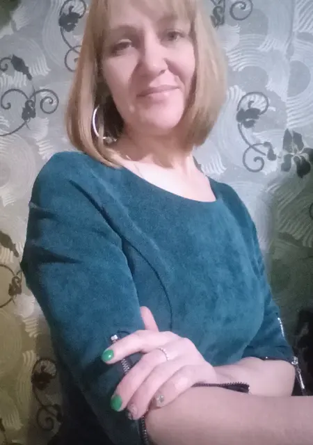 Аля з Луганська, мені 45 років, познайомлюсь для відкриті стосунки
