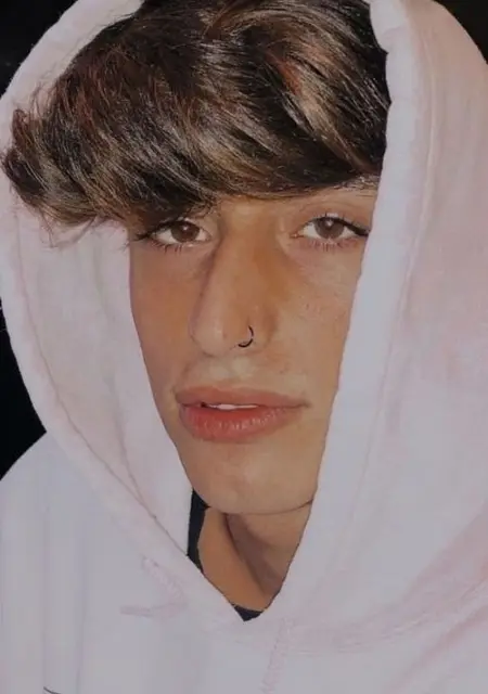 Marco de Madrid, tengo 20 años, listo para conocer