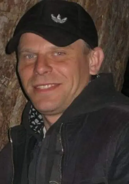 Я Ярослав, 46, из Сум, ищу знакомство для постоянных отношений