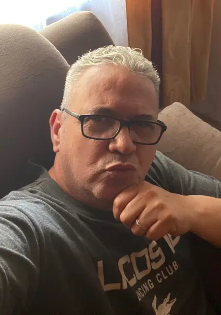 Soy Chucu, 54 años de Barcelona, busco conocer gente para relación sin ataduras