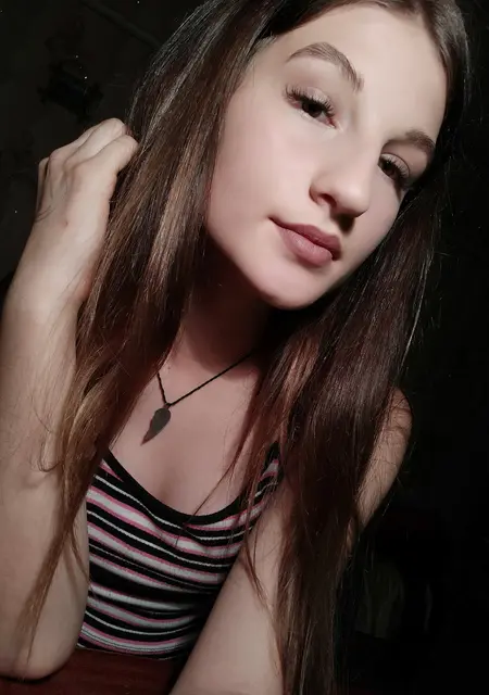 Анастасия з Житомир, шукаю на сайті приємне проведення часу