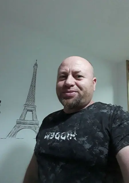 Donica из Бухареста, мне 44, познакомлюсь