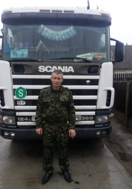 Дима из Горок, мне 49, познакомлюсь без обязательств