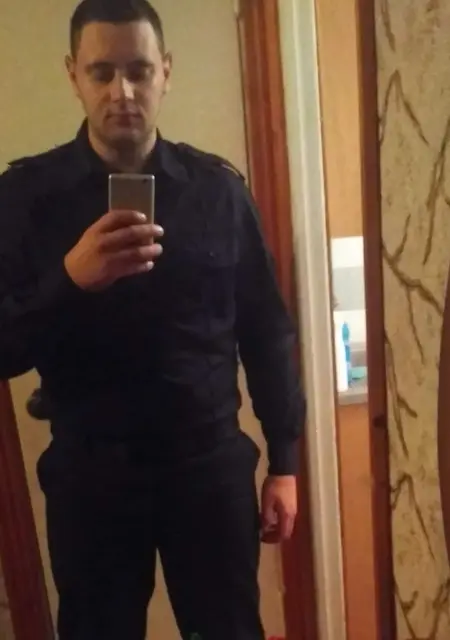 Alexey з Херсона, мені 29 років, познайомлюсь для приємного проведення часу