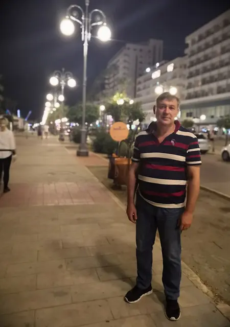 Игорь з Одеси, мені 52 років, познайомлюсь для постійних стосунків