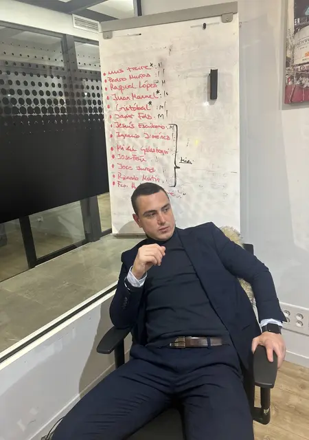 Lolo de Santa Cruz de Tenerife, busco en el sitio relación sin ataduras