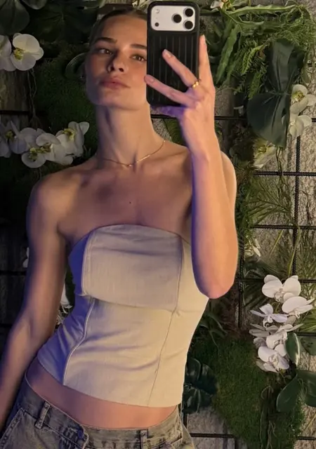 Я Kris, 20, из Амстердама, ищу знакомство для приятного времяпровождения