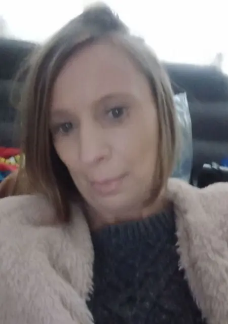 I'm Emma, 44 from London, seeking connections