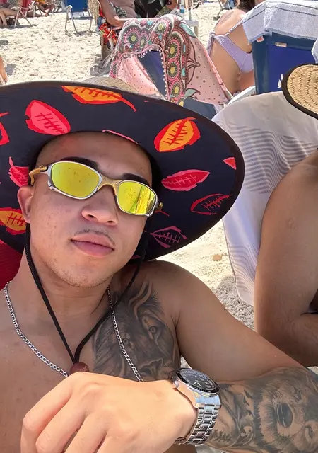 Я Deizin, 22, из Рио-де-жанейро, ищу знакомства на одну ночь