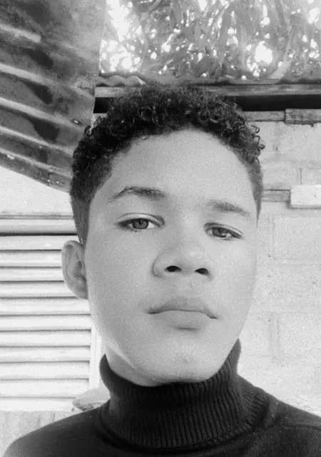 Darrent из Наваррета, мне 21, познакомлюсь для постоянных отношений