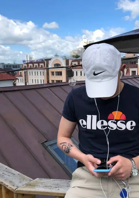 Гоголь из Мариуполя, ищу на сайте знакомства на одну ночь