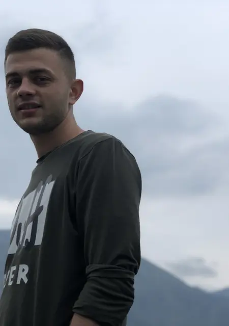 Сергій з Чернівців, мені 28 років, познайомлюсь для дружби