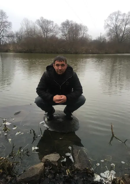 Денис з Дніпра, шукаю на сайті спілкування