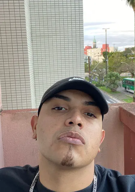 Rodrigo Furtado из Сан-паулу, мне 26, познакомлюсь на одну ночь