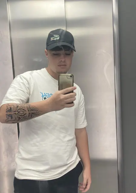 Fran de Águilas, busco en el sitio lío de una noche