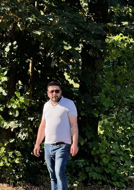 Kemal из Билефельда, мне 45, познакомлюсь для совместных путешествий