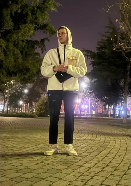 Андрей из Тигина, ищу на сайте знакомства на одну ночь