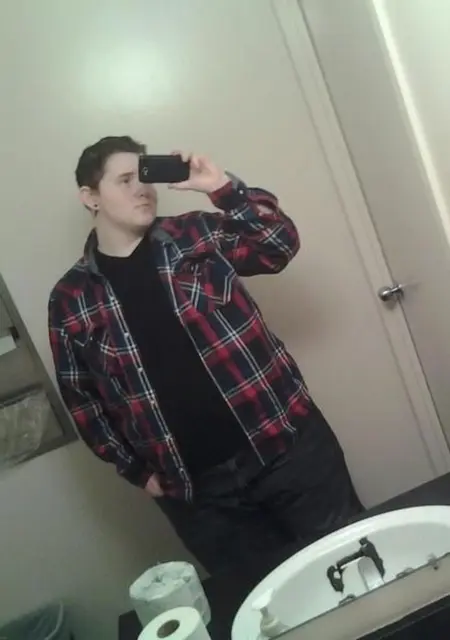 Я Artur, 19, знакомлюсь для дружбы в Зелёна-гуре