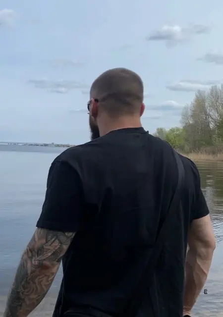 Я Vladik, 23, знакомлюсь для вирта в Праге