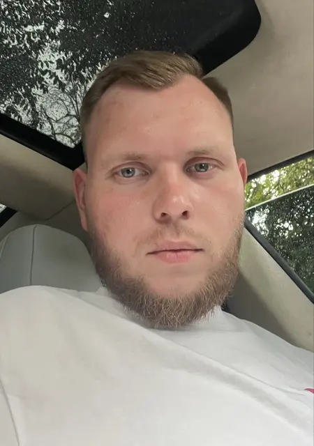 Я Владислав, 28 років з Кропивницького, шукаю знайомство для дружби