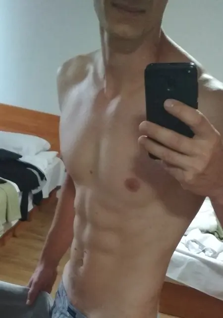 Макс з Полтавы, шукаю на сайті знайомства без зобов'язань