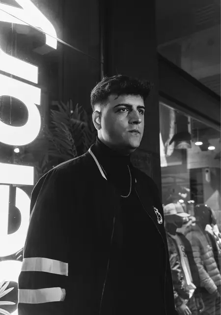 Juan de Ibiza, busco en el sitio lío de una noche