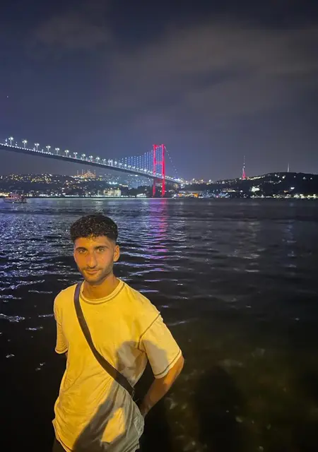 Umut из Гамбурга, ищу на сайте приятное времяпровождение