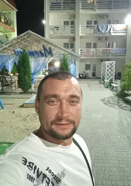 Я Serg, 39 років з Кременчука, шукаю знайомство для приємного проведення часу