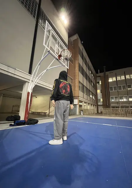 Gali из Барселоны, мне 21, познакомлюсь для постоянных отношений